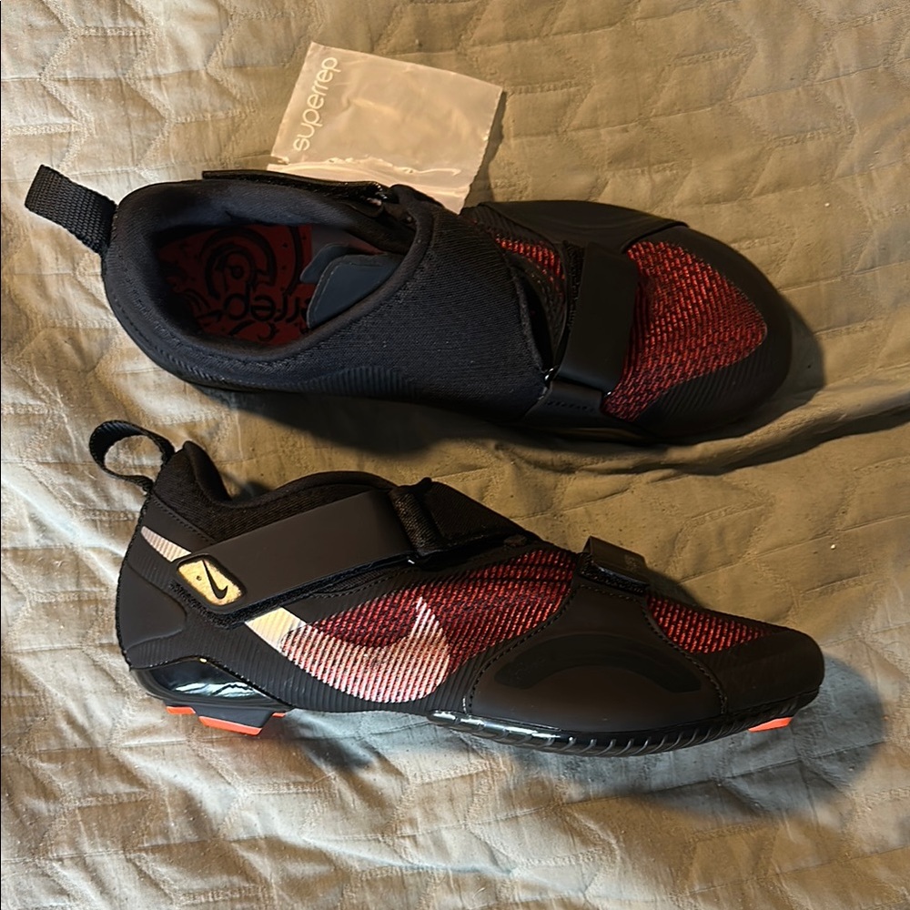 Nike Black and Red cycling clip in shoes